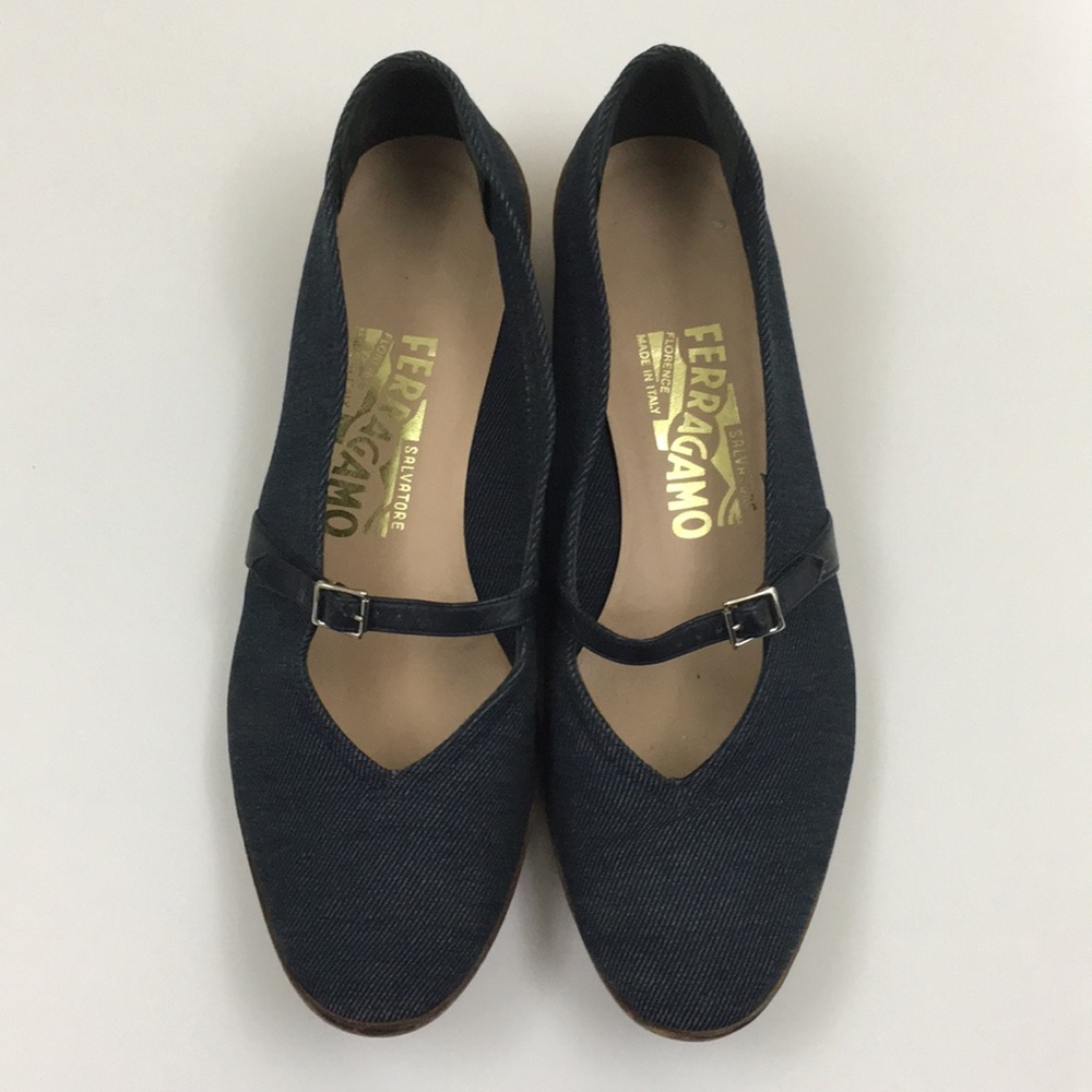 Salvatore Ferragamo Blue Mary Jane flats 7.5 B